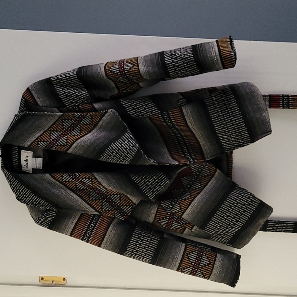 Belted Jacket With Western Pattern - image 1